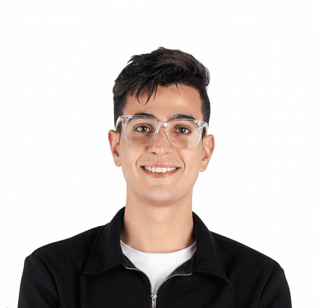 AlMonther Abdulhafeez - Full color studio portrait
